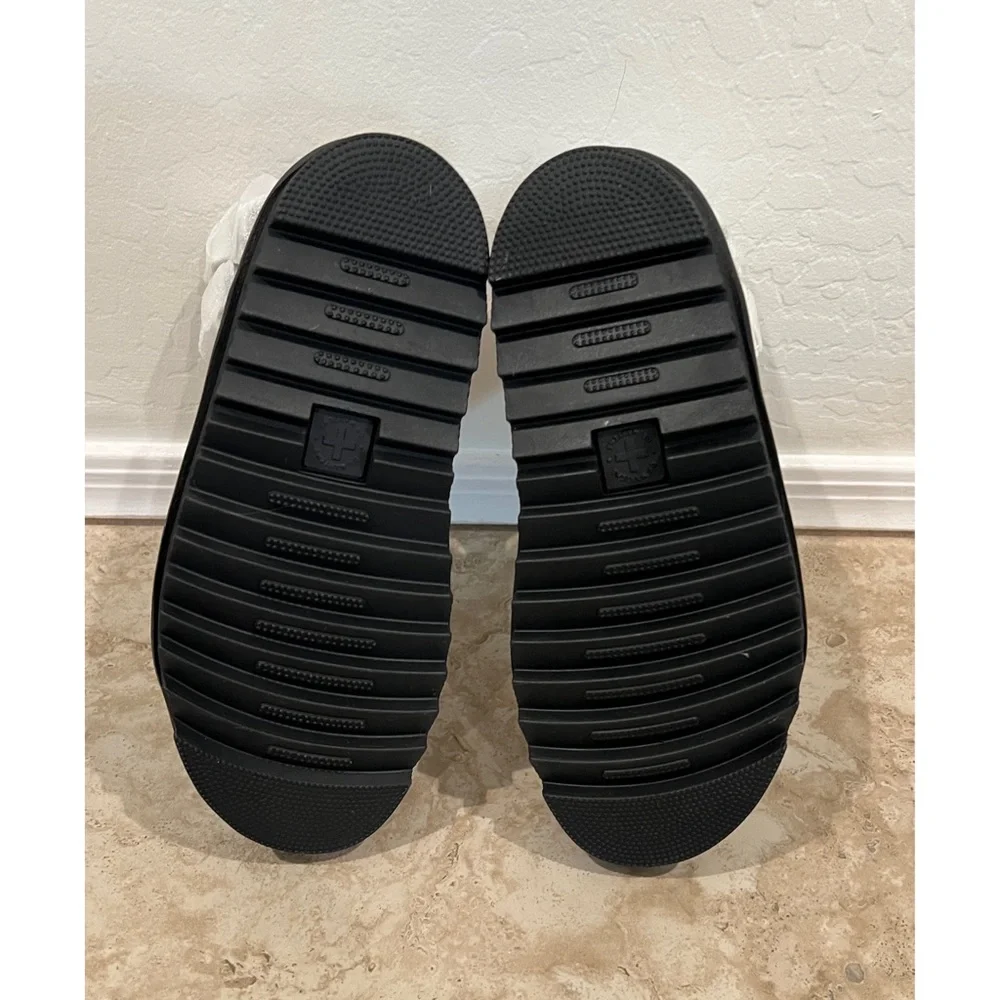 NEW Dr. Martens Olson Zipped Leather Strap Sandals White Milled Napa
